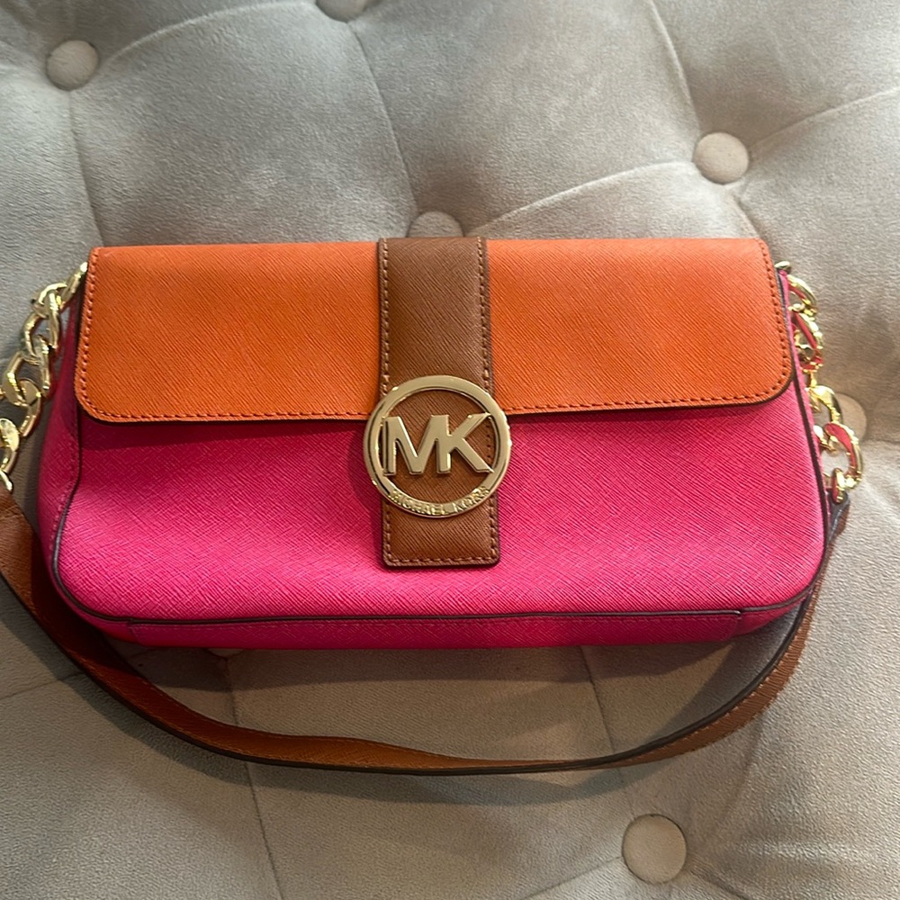 Michael Kors purse. Brand new never used!